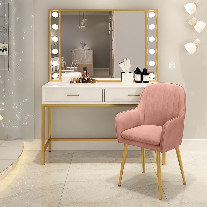 Makeup table Photo studio Make – Beauty And Makeup Studio Bewertung und Preis