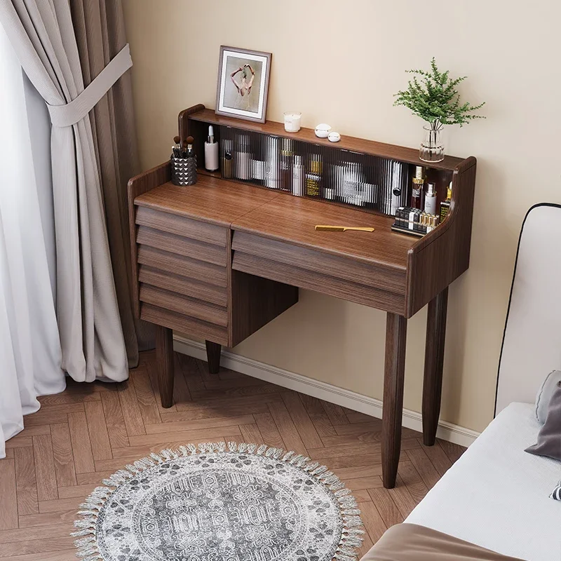 Clearance Table Power Outlet D – Beauty Makeup Outlet Bewertung und Preis